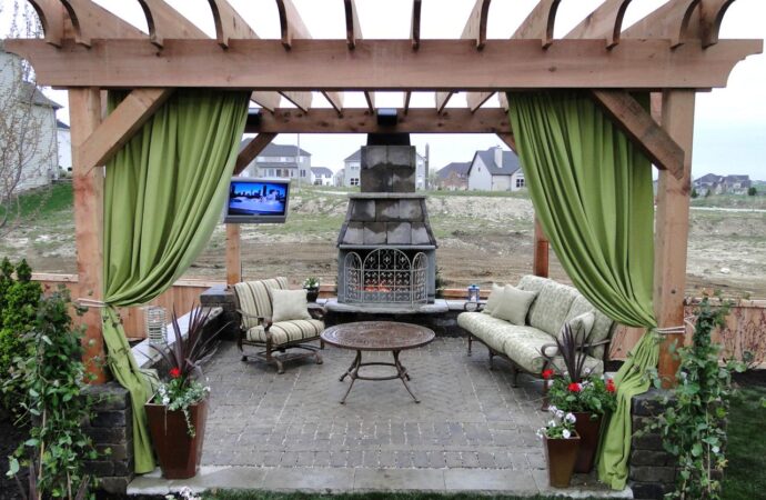 Pasadena-Pearland TX Landscape Designs & Outdoor Living Areas-We offer Landscape Design, Outdoor Patios & Pergolas, Outdoor Living Spaces, Stonescapes, Residential & Commercial Landscaping, Irrigation Installation & Repairs, Drainage Systems, Landscape Lighting, Outdoor Living Spaces, Tree Service, Lawn Service, and more.