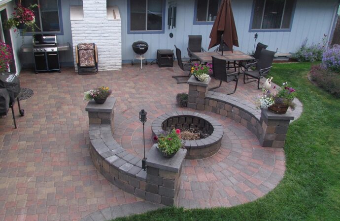 Stonescapes-Pearland TX Landscape Designs & Outdoor Living Areas-We offer Landscape Design, Outdoor Patios & Pergolas, Outdoor Living Spaces, Stonescapes, Residential & Commercial Landscaping, Irrigation Installation & Repairs, Drainage Systems, Landscape Lighting, Outdoor Living Spaces, Tree Service, Lawn Service, and more.